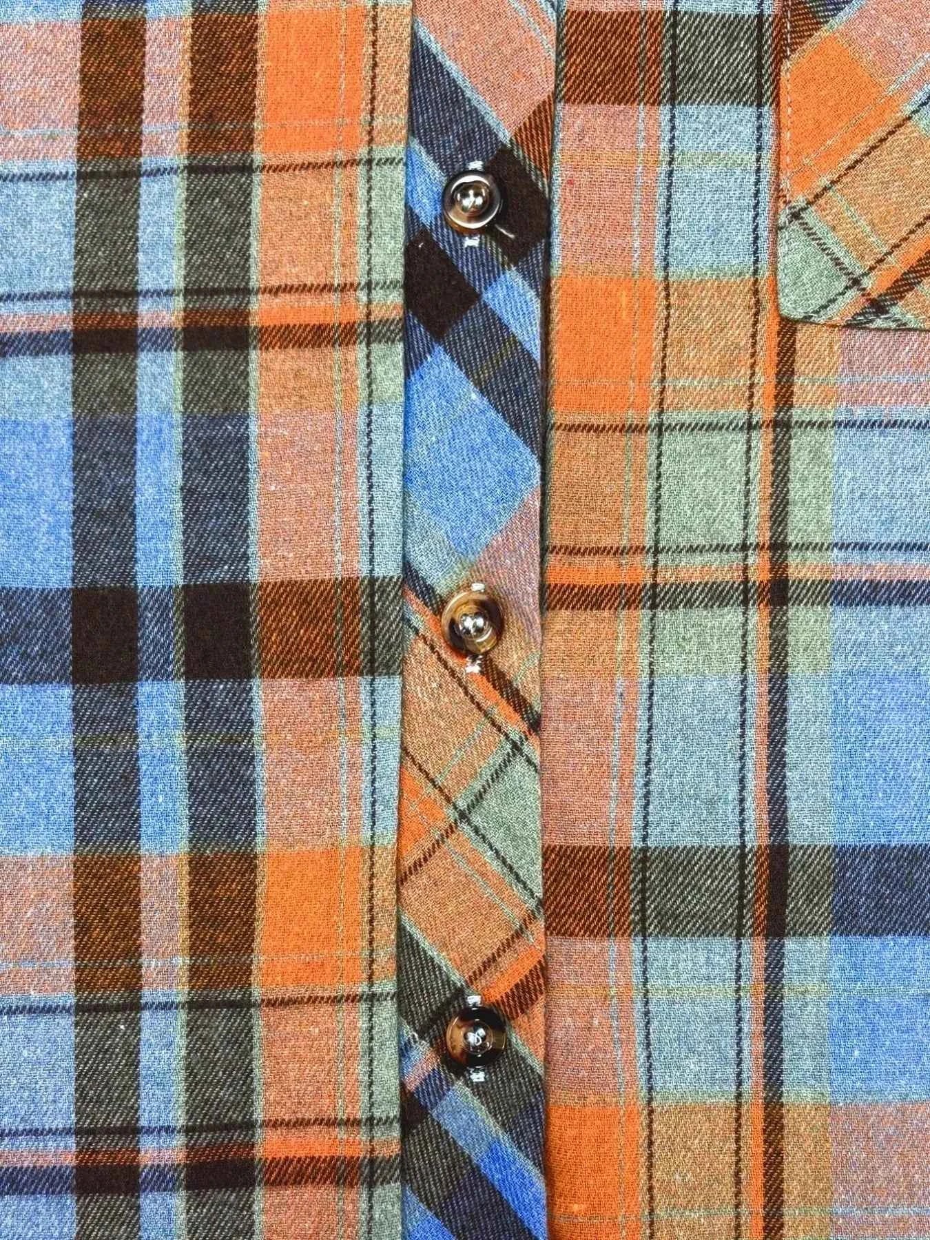 Plaid Button-Up Long Sleeve Shirt 070e49e9-27f6-4a30-a972-7065dab7e61e-Max-Origin