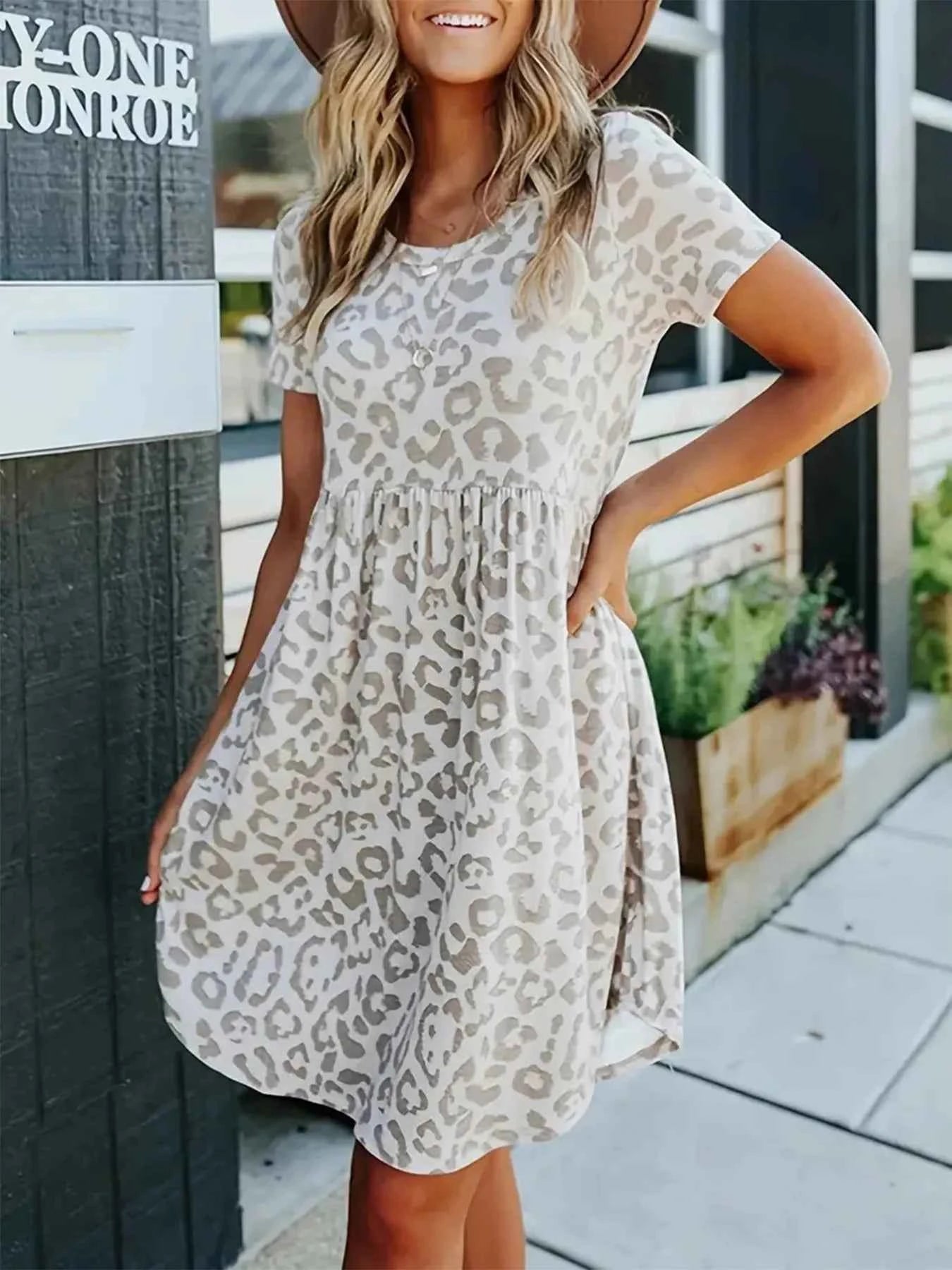 Leopard Print Short Sleeve Casual Dress Khaki 07cccd2a-7aaf-4a99-9a1b-236fd43119b4-Max-Origin