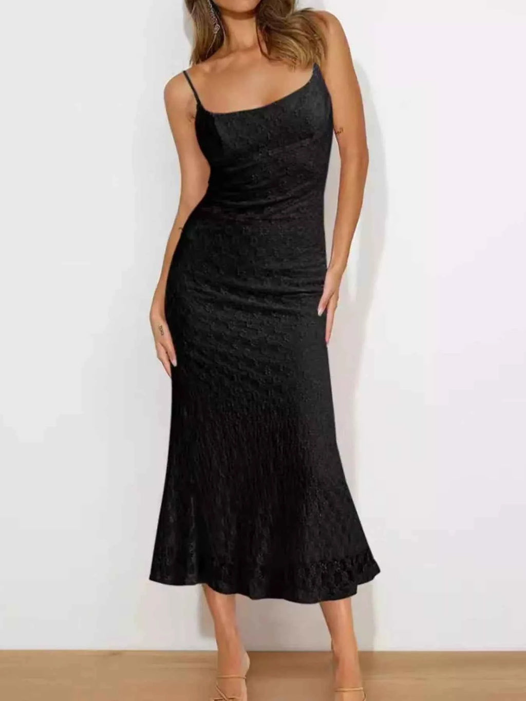 Scoop Neck Midi Cami Dress Black 07ff75fc-9dd9-4945-b8f4-2b98c94b38a4-Max-Origin