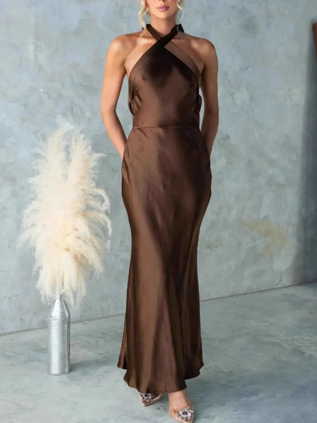 Backless Halter Neck Maxi Dress 083314b4-4389-4a43-9bc9-a2a35a00b1dd-Max-Origin