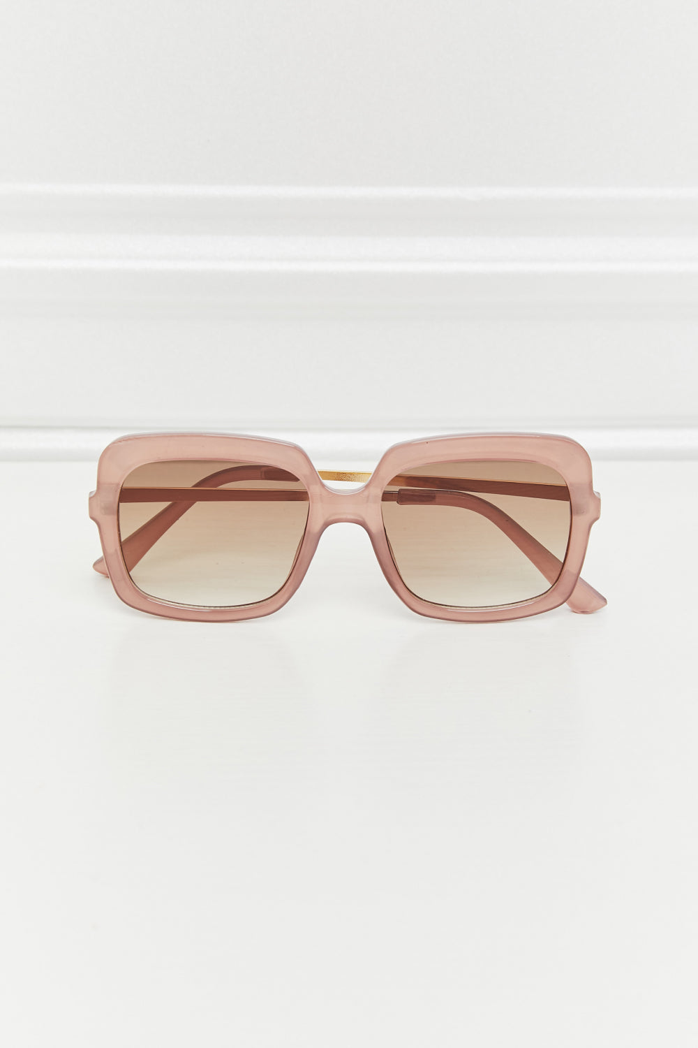 Square Metal-Plastic Hybrid Temple Sunglasses 083c029884584c749da31c39dfb8ff8b-Max