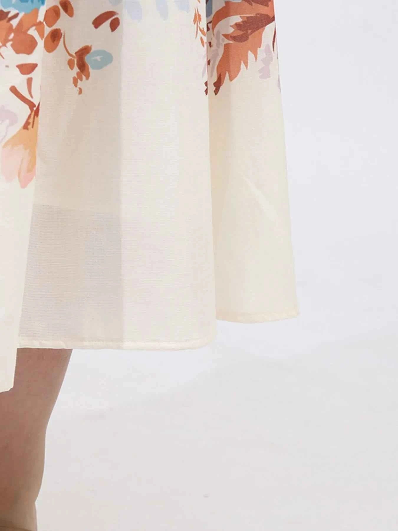 Cutout Back Printed Square Neck Dress 083d118f-c3a1-4216-94c2-998ebcf68680-Max-Origin