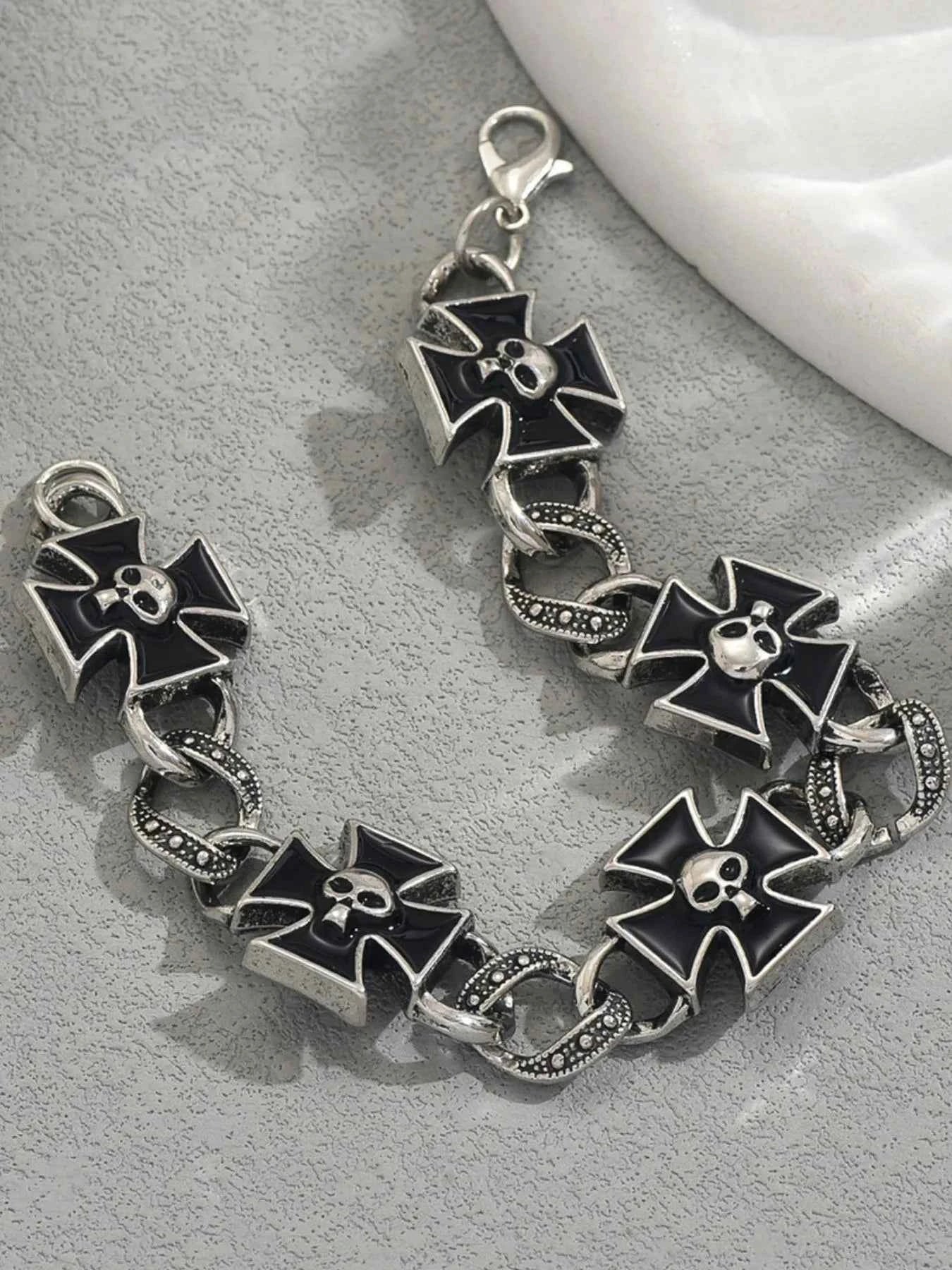 Gothic Skull Cross Chain Bracelet 0904e95f-2589-4759-afcc-98f5e77a372f-Max-Origin