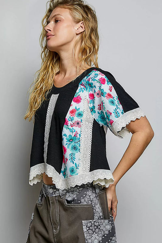 Round Neck Ribbed Cropped Top with Lace Detail 09238877-aad8-46ea-b855-26b3b08c391b-Max-Origin