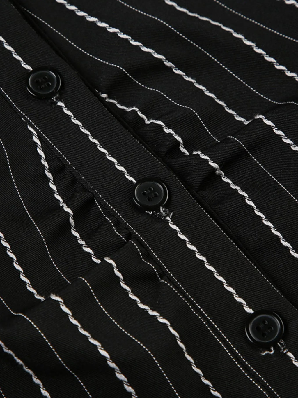 Striped Button-Down Collared Neck Shirt 092a66da-920b-4501-8ef3-4547b5d8715b-Max-Origin