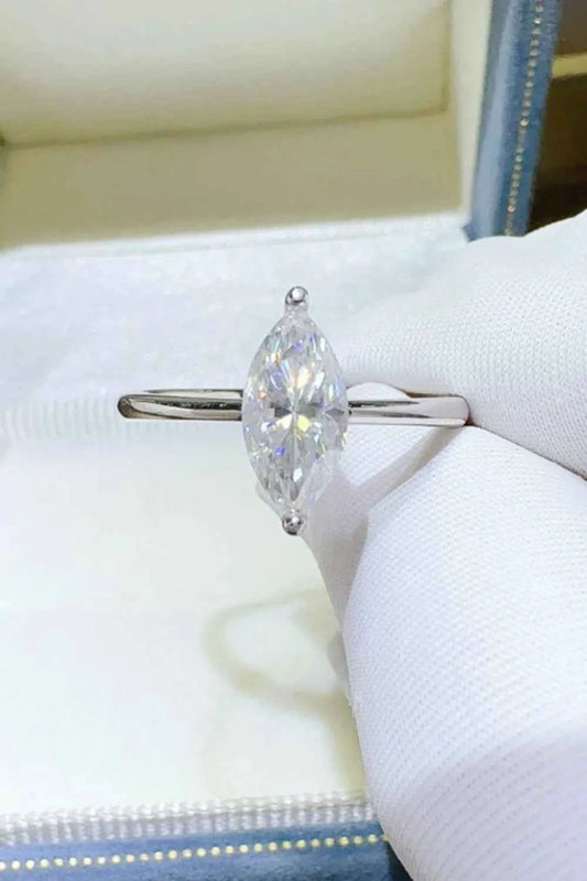 2 Carat Moissanite 925 Sterling Silver Ring 092e4d7a-17ba-4d25-b7e5-da1bd0e676d8-Max