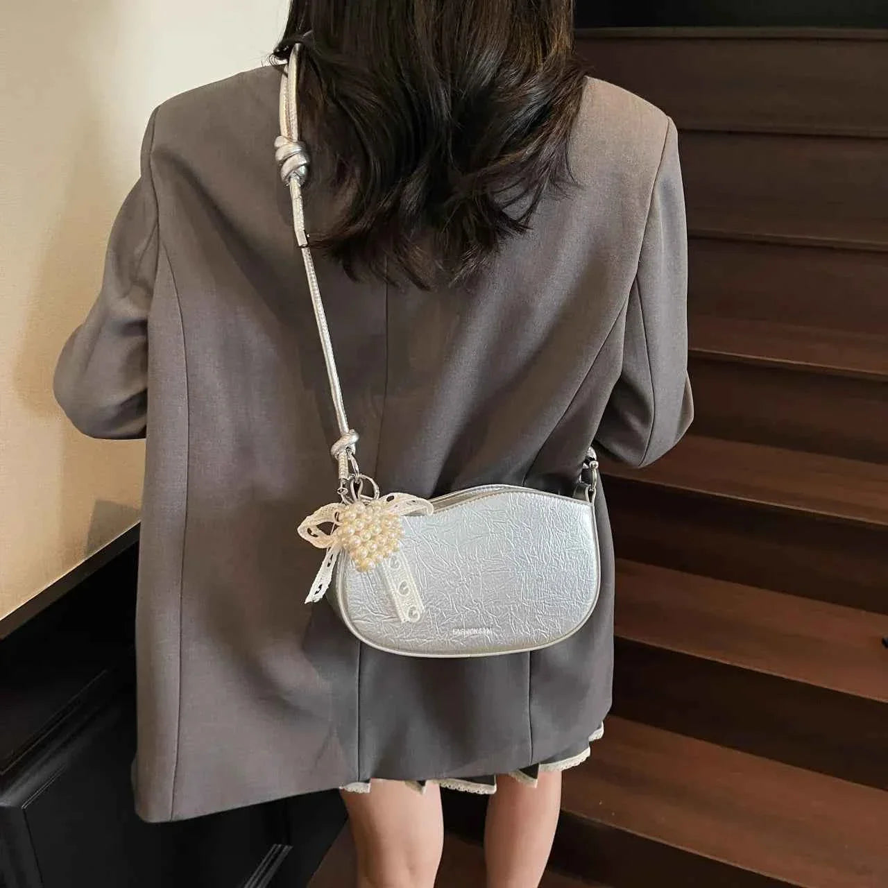 Leather Shoulder Bag with Pearl Detail Silver onesize 0998176a61c04aabbe4fe6bc242fc7a7-Max-Origin