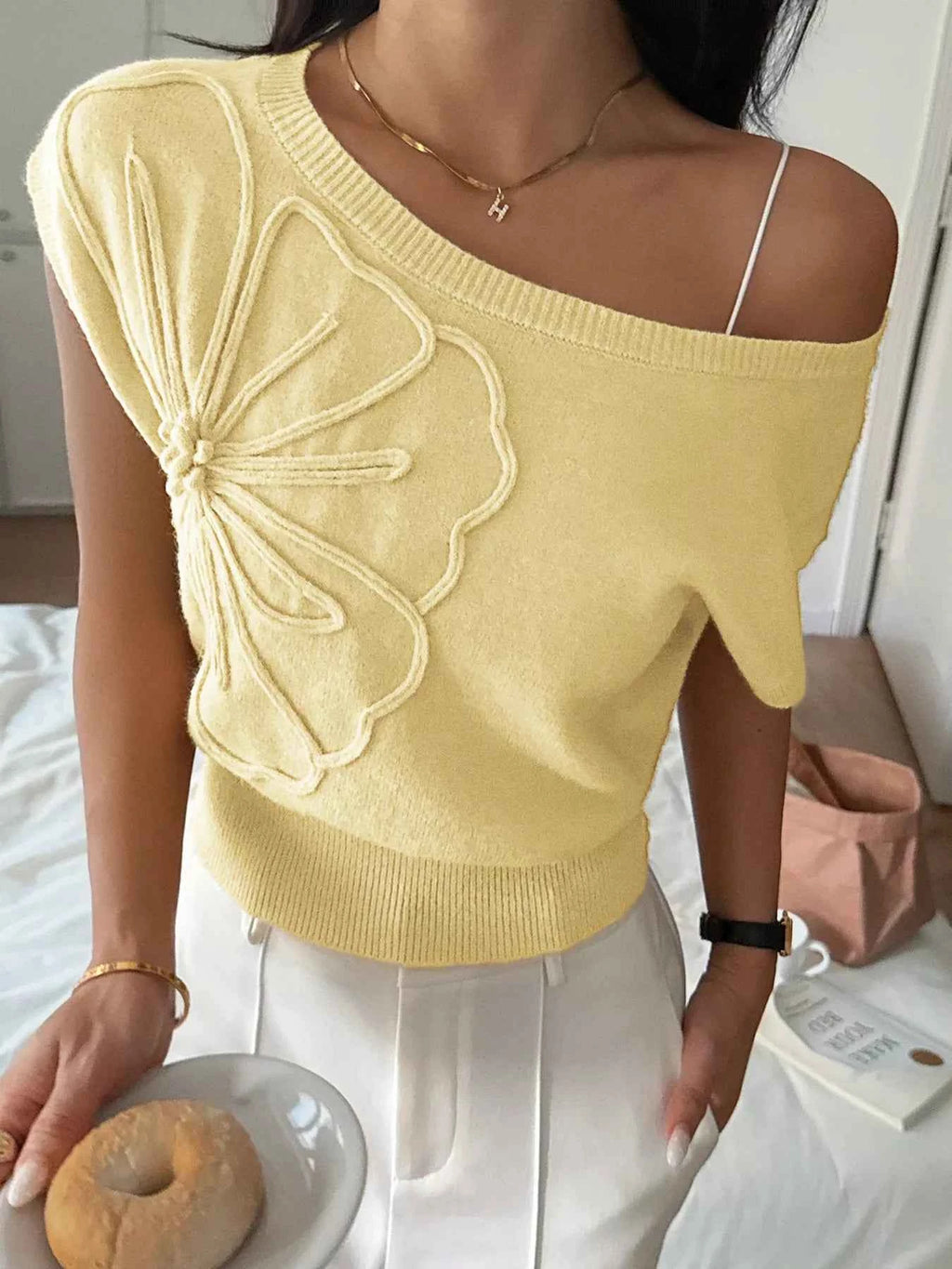 Flower One Shoulder Sweater 0998e64c460e41f39d87620c9be75fee-Max-Origin
