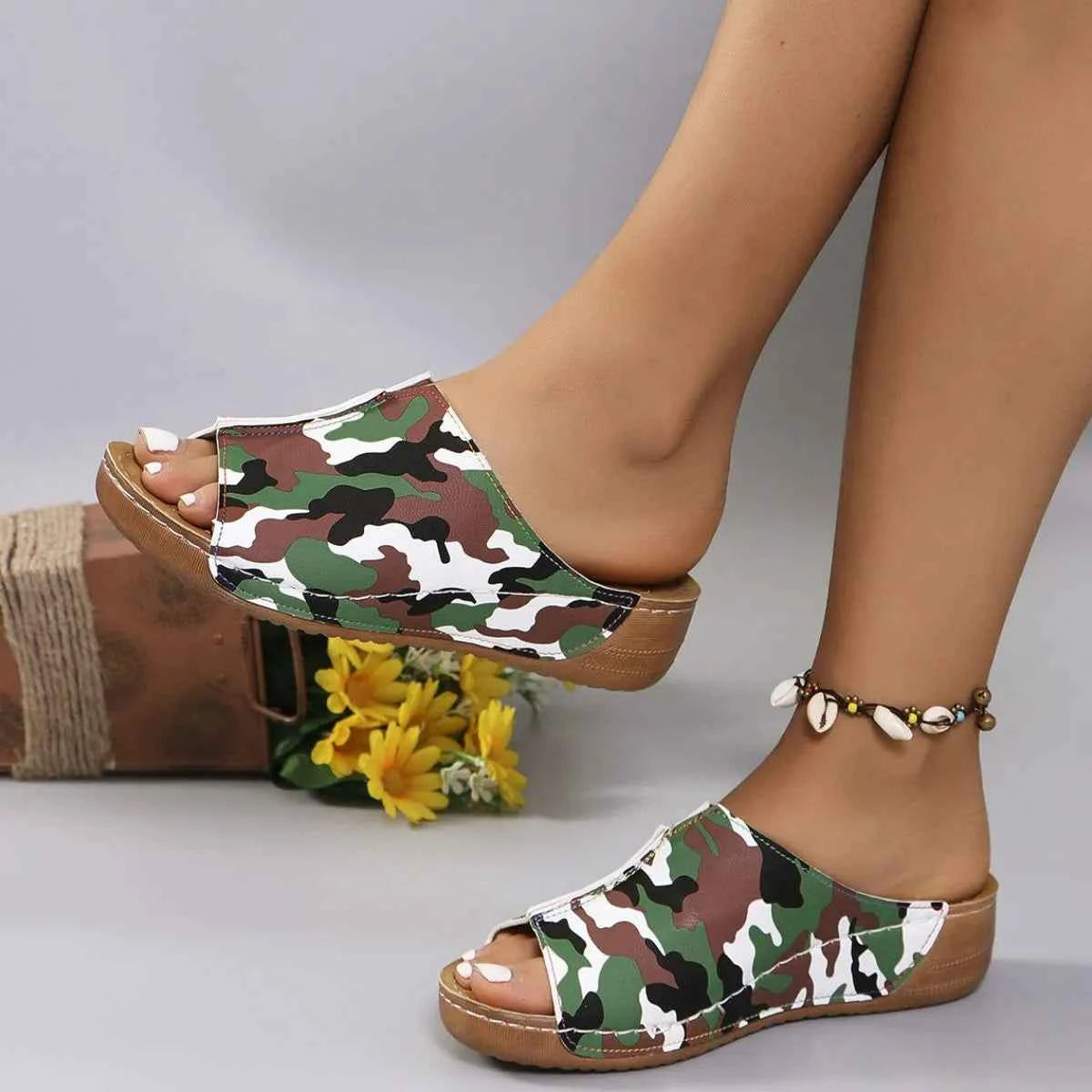 Round Toe Platform Sandals 09af82c7-a2af-466c-8089-17788d3966dc-Max-Origin