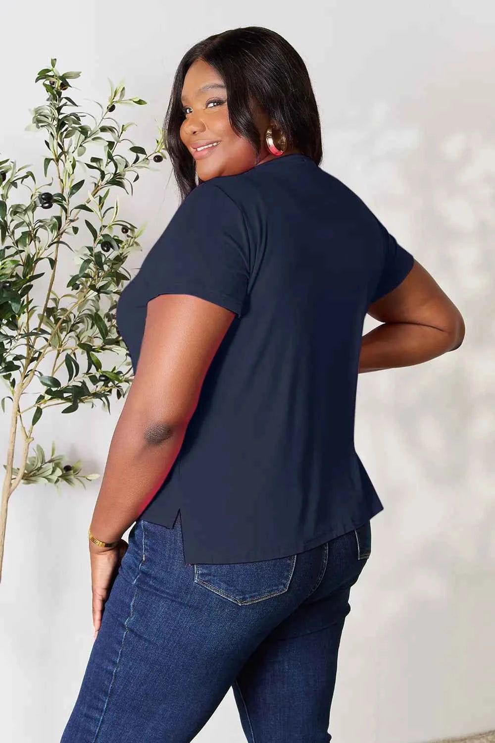 Basic Bae Full Size Round Neck Short Sleeve T-Shirt 0a04c56a111b46e0bd419a793090c501-Max