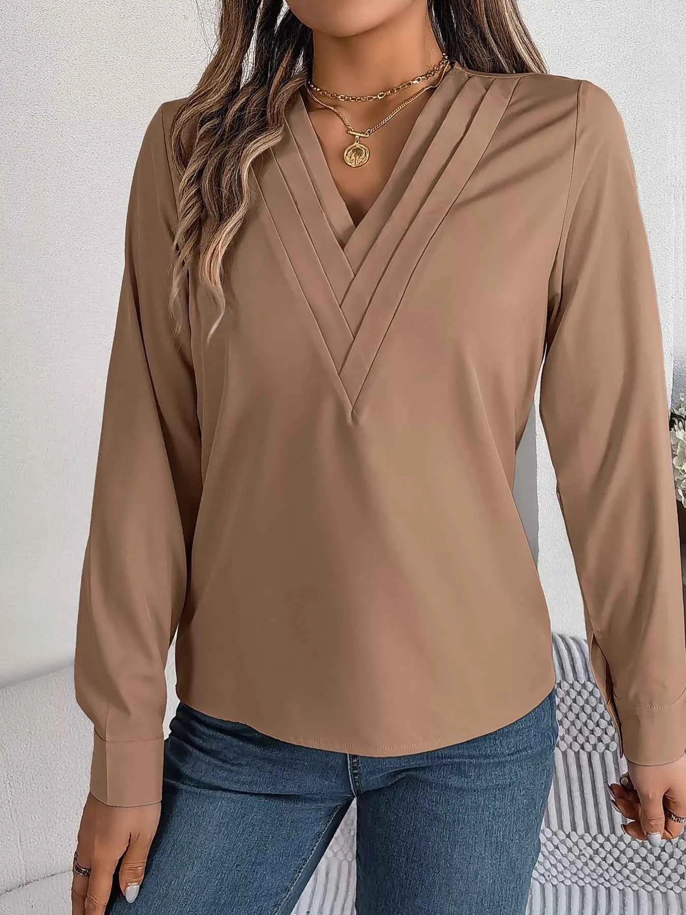 Layered V-Neck Long Sleeve Blouse 0a1e621a-4b6f-4578-93e7-c85971985360-Max-Origin