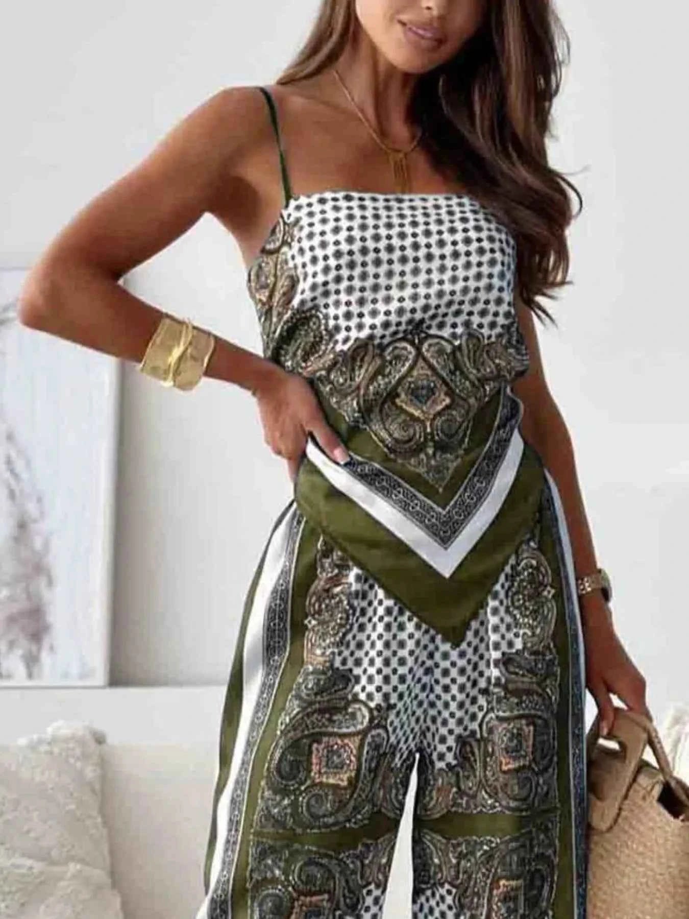 Tie Back Printed Cami and Pants Set 0aa3941e-f9e3-417e-9696-2d5c71de21a1-Max-Origin
