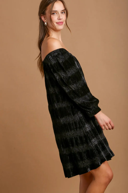 Off-Shoulder Balloon Sleeve Velvet Mini Dress 0abe821e-8513-4c53-9e26-68546844ab9f-Max