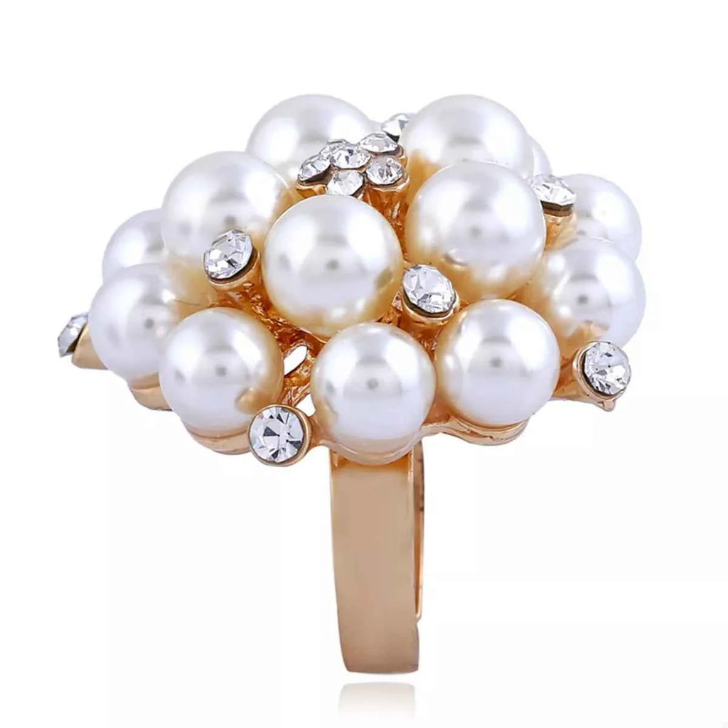 Pearl Cluster Ring 0ba3ad41-3d40-4e55-8098-c1f6819ca2f4-Max-Origin