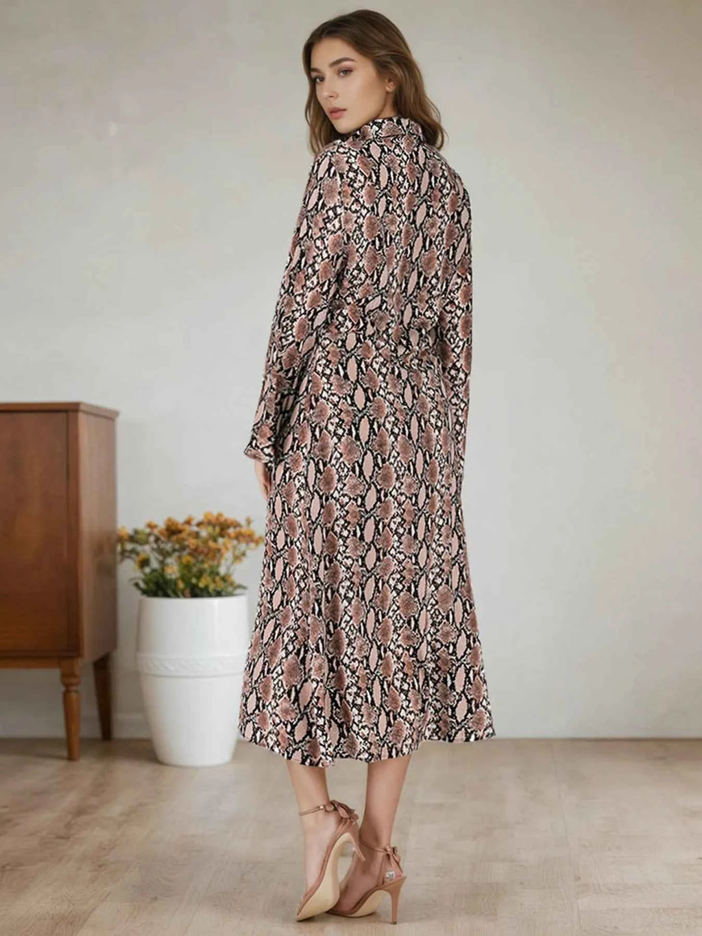 Snake Print Long Sleeve Shirt Dress 0c34cf7c5bee472094dc08bedee6f412-Max-Origin