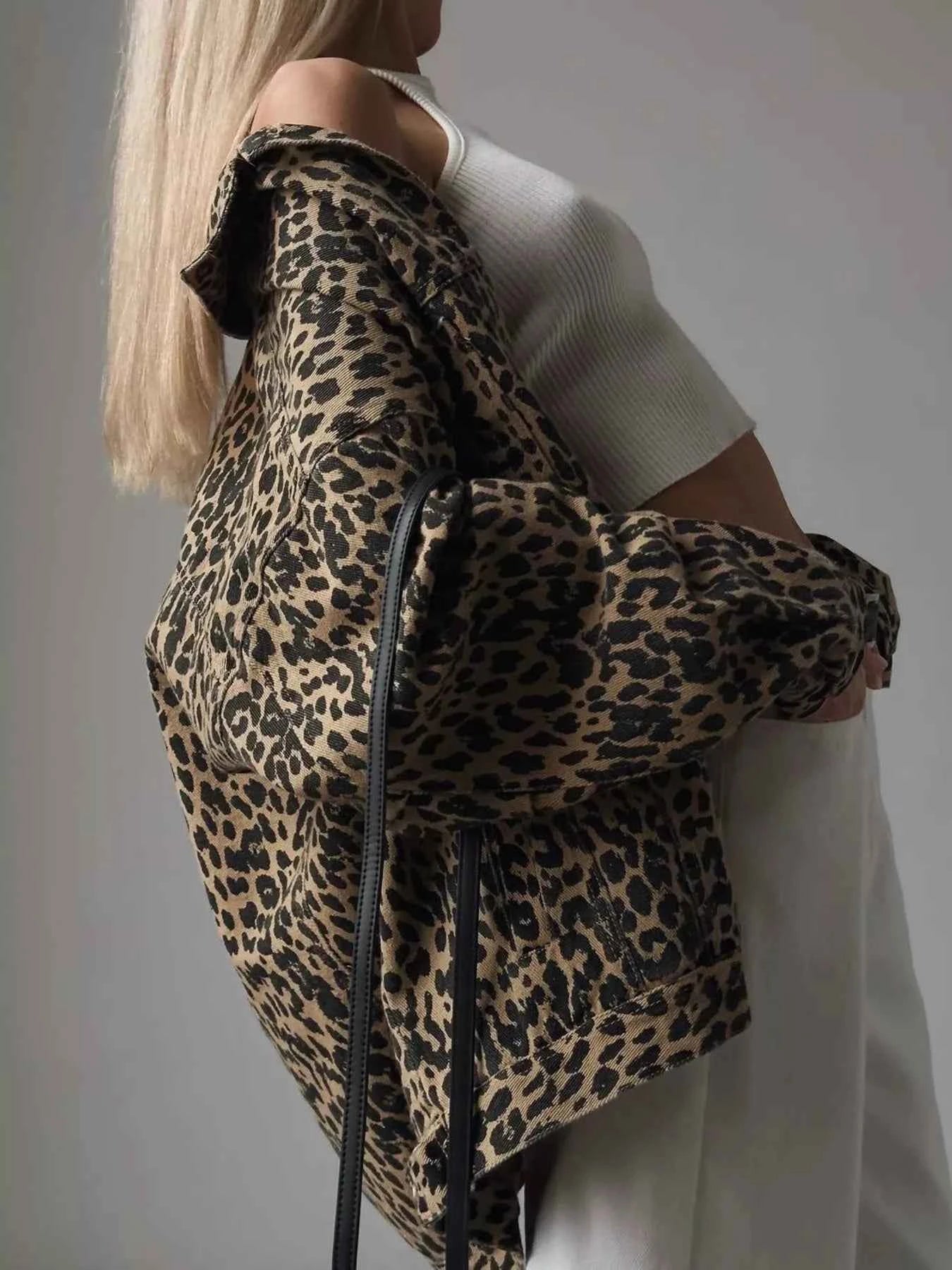 Leopard Button Up Long Sleeve Denim Jacket 0c5e7fe0aadb4700b1066694854d6e6e-Max-Origin