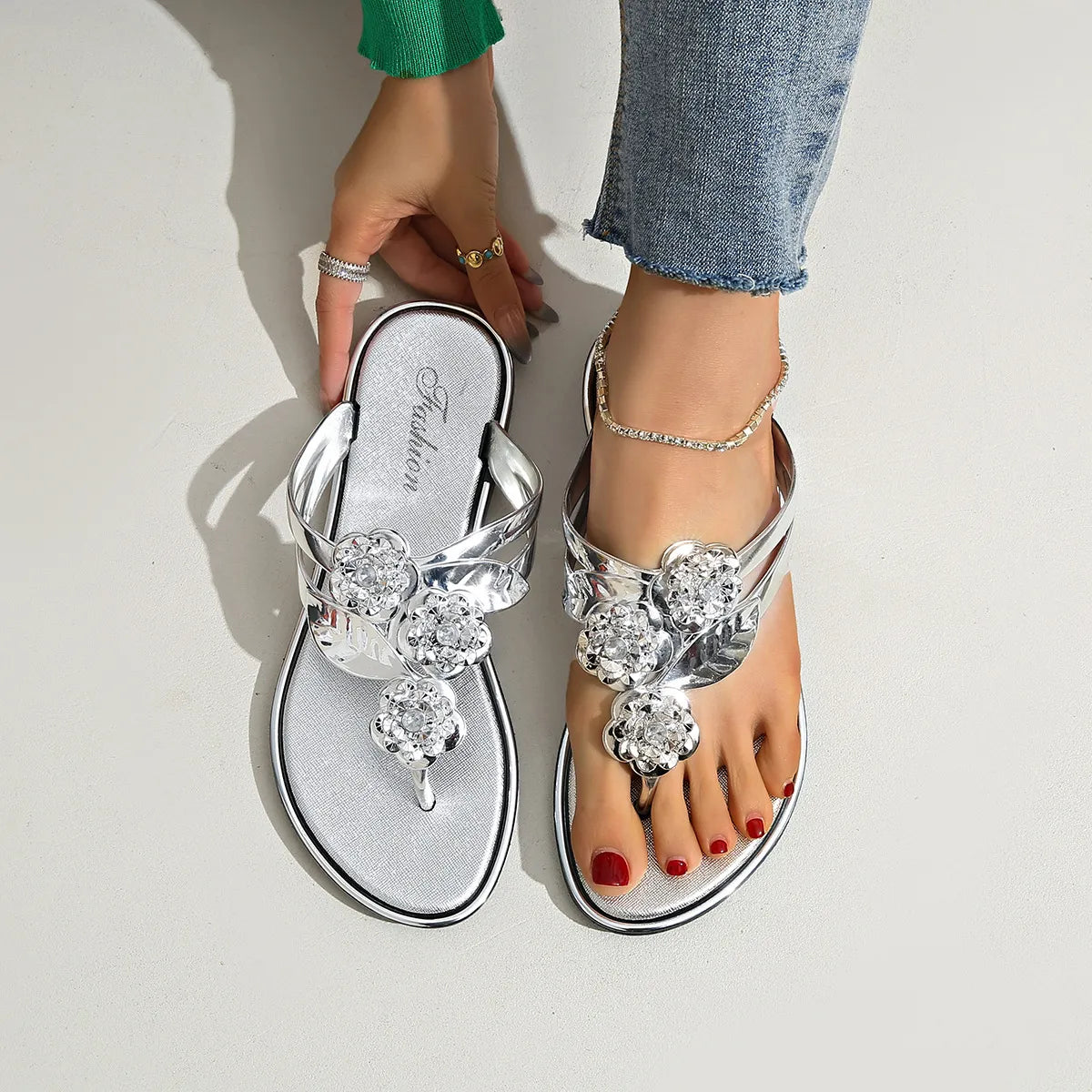 Toe Post Platform Sandals Silver 0cb977f3-d140-40e6-97b5-9715fb0db54a-Max-Origin