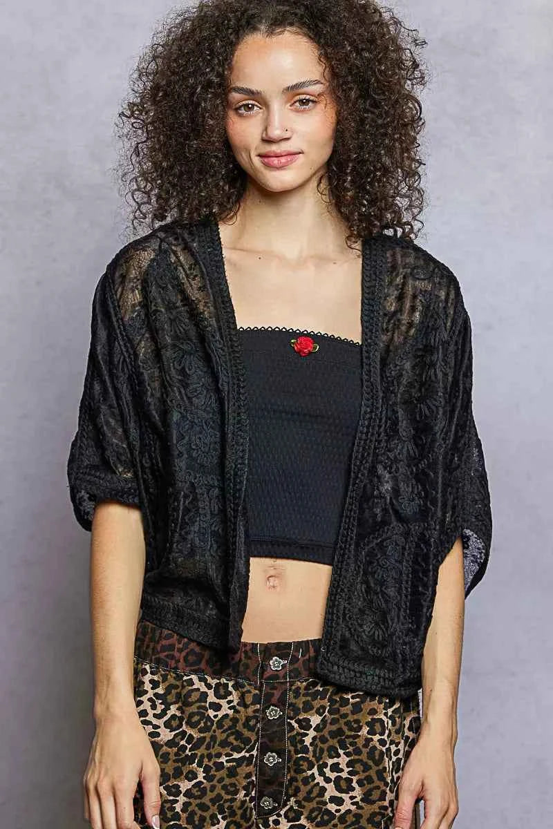 POL Open Front Crochet Cardigan with Floral Embroidery 0cda011a-65d8-402e-944d-87a6cc10254e-Max-Origin