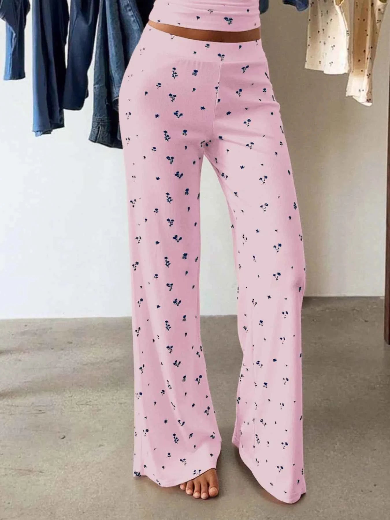 Floral Ribbed Cami and Wide Leg Pants Set 0d47df2b-95b0-44db-8c9e-949a7be1c58a-Max-Origin
