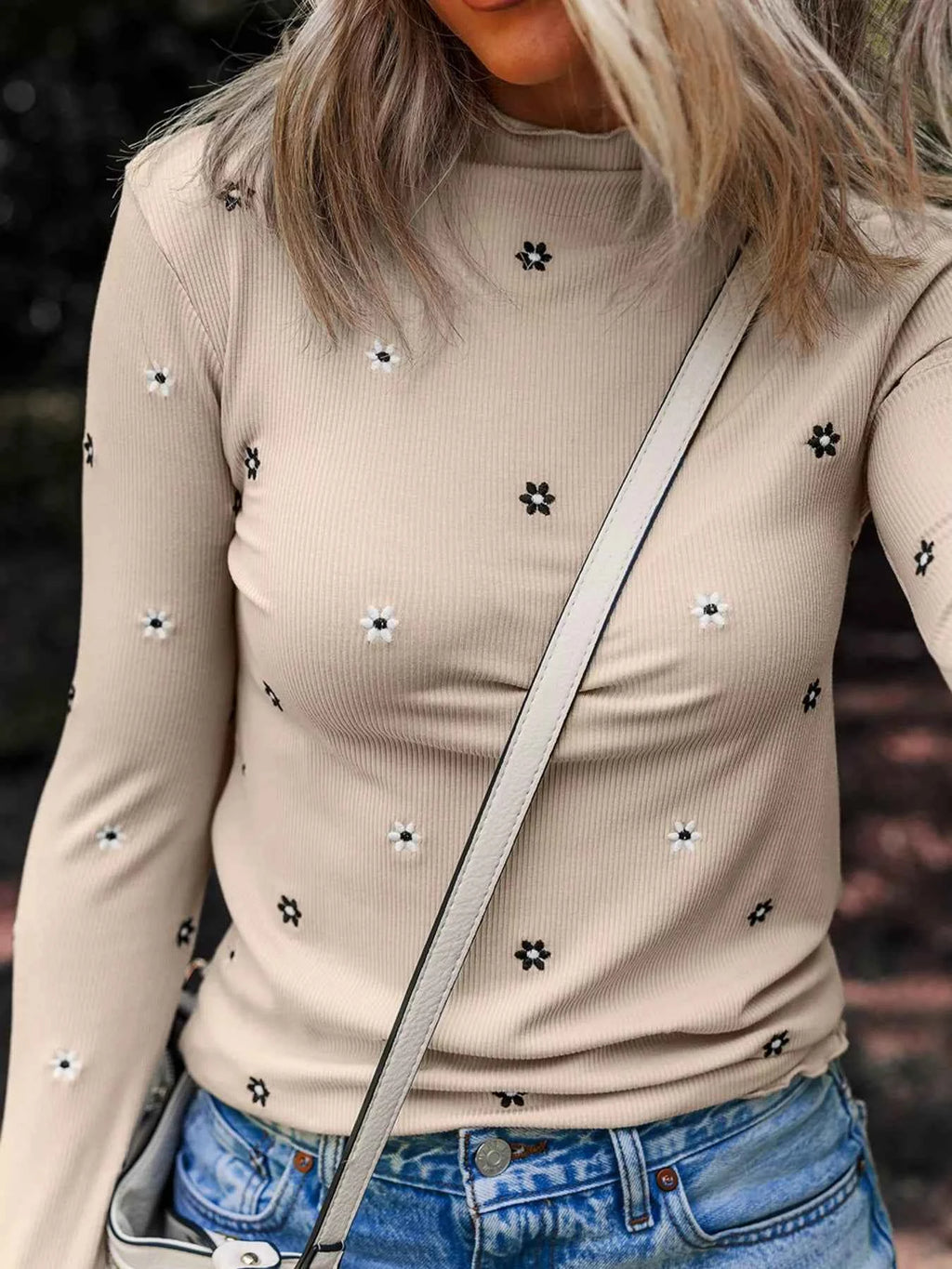Floral Embroidered Detail Ribbed Long Sleeve Top 0d5215dd2f124b6cb5819c3cd2171d25-Max-Origin