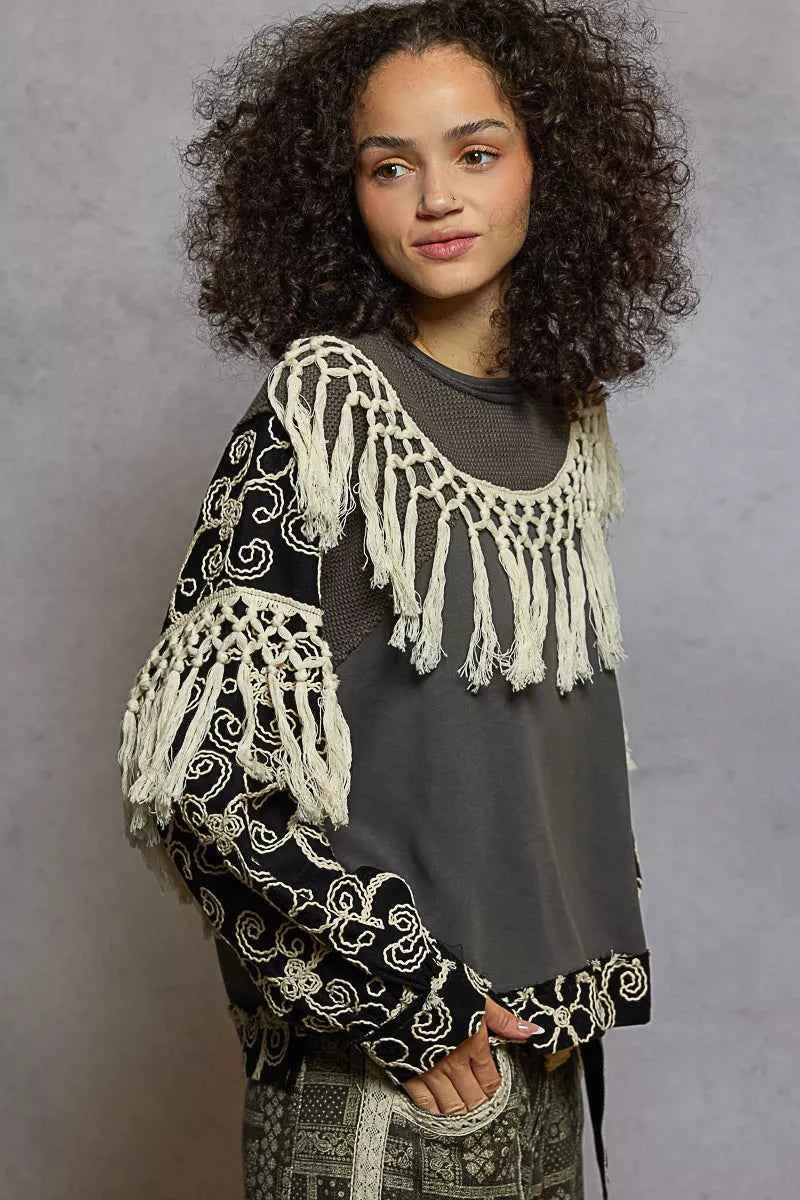Contrast Floral Embroidery Balloon Sleeve Top with Tassel Trim 0daae583-4ad8-48f2-b18d-fa5bb88ae3fa-Max-Origin