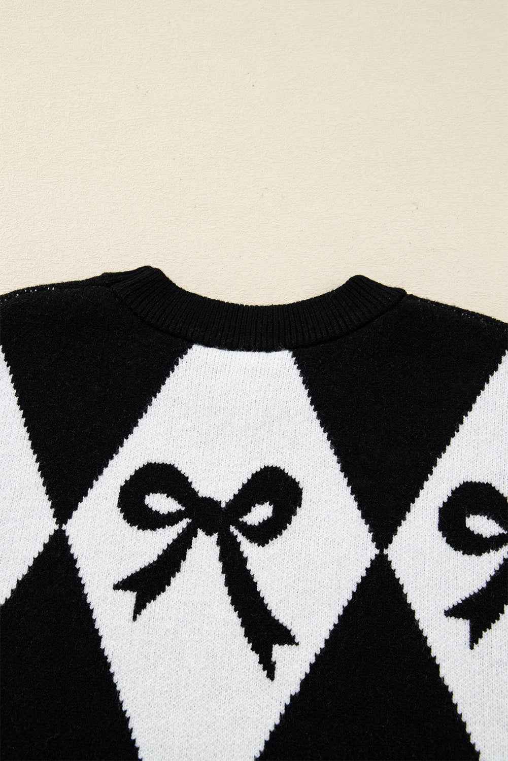 Black Bow Pattern 2-tone Rhombus Knit Loose Sweater 0db19c3e5f2bab32