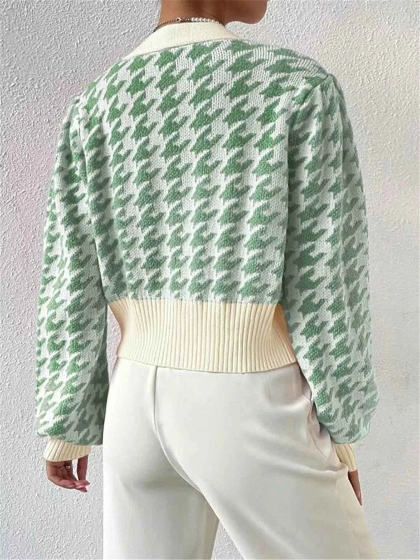 Houndstooth V-Neck Button Up Cardigan 0db59aa9e7654a158bcfb746495e6cc2-Max-Origin