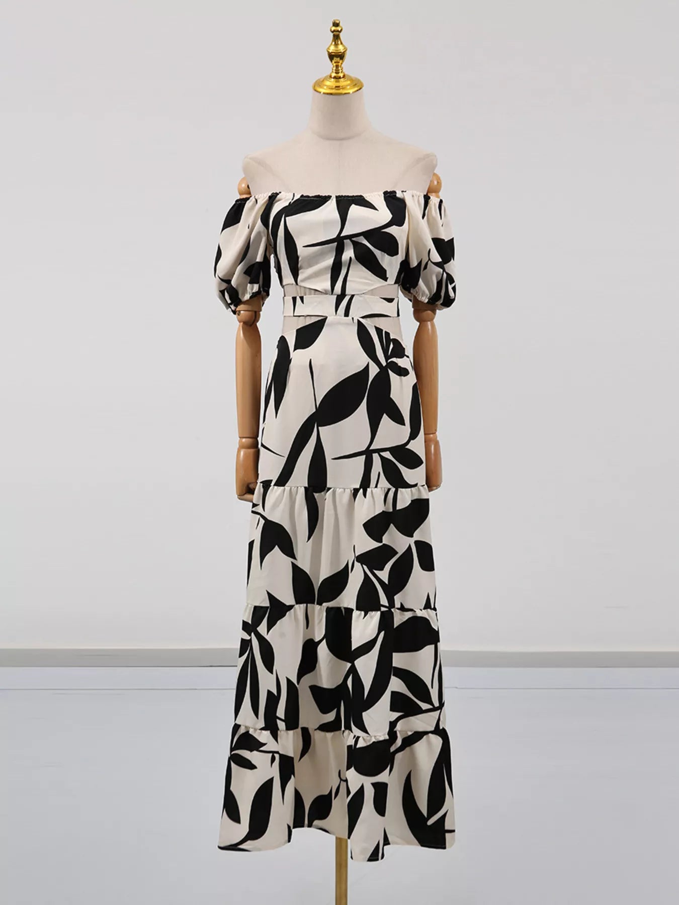 Off-Shoulder Cutout Leaf Print Maxi Dress 0dfeaa4a74cb47b6b2cb7f1a2d9921e5-Max-Origin