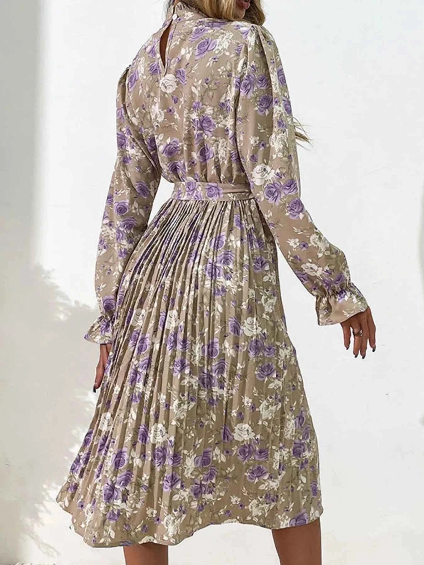 Floral Print Long Sleeve Pleated Midi Dress 0e20e948-a01a-4c68-a49b-a0de519ff191-Max-Origin