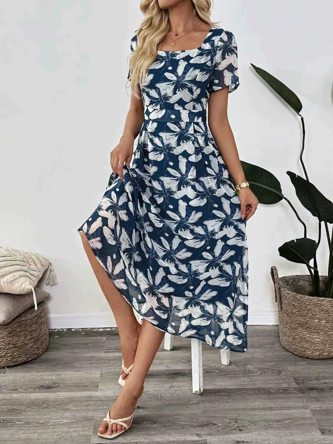 Printed Square Neck Midi Dress 0e322636-c7f2-4275-8908-4c43b9f59e6a-Max-Origin