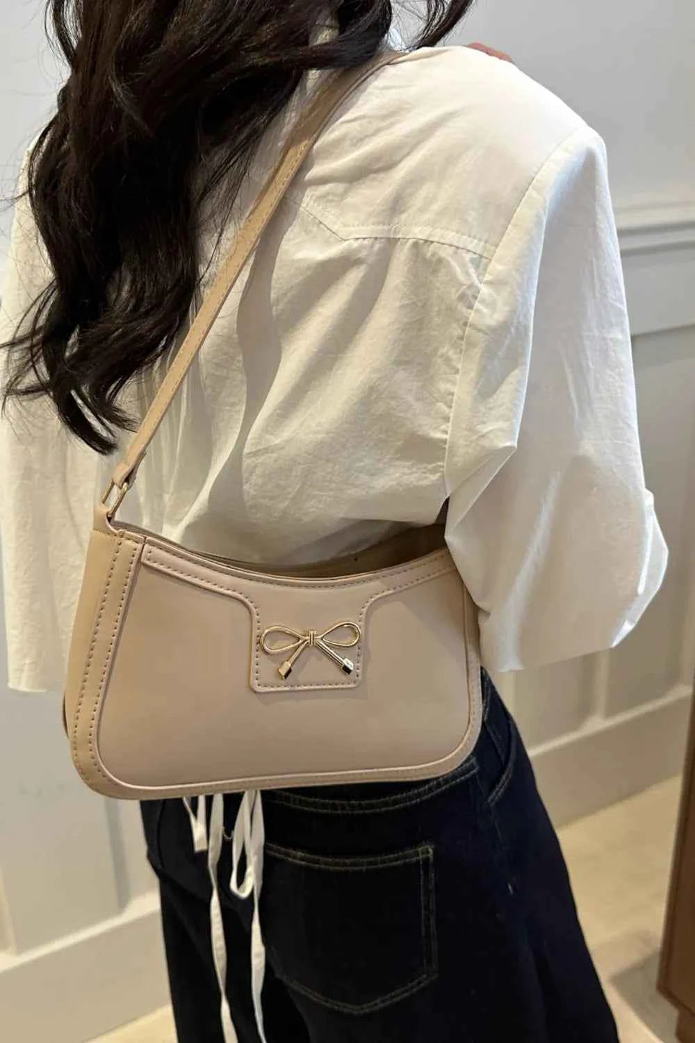 Bow Trim PU Leather Shoulder Bag 0e3665f4-4909-49cd-9acc-74286b49d4d8-Max
