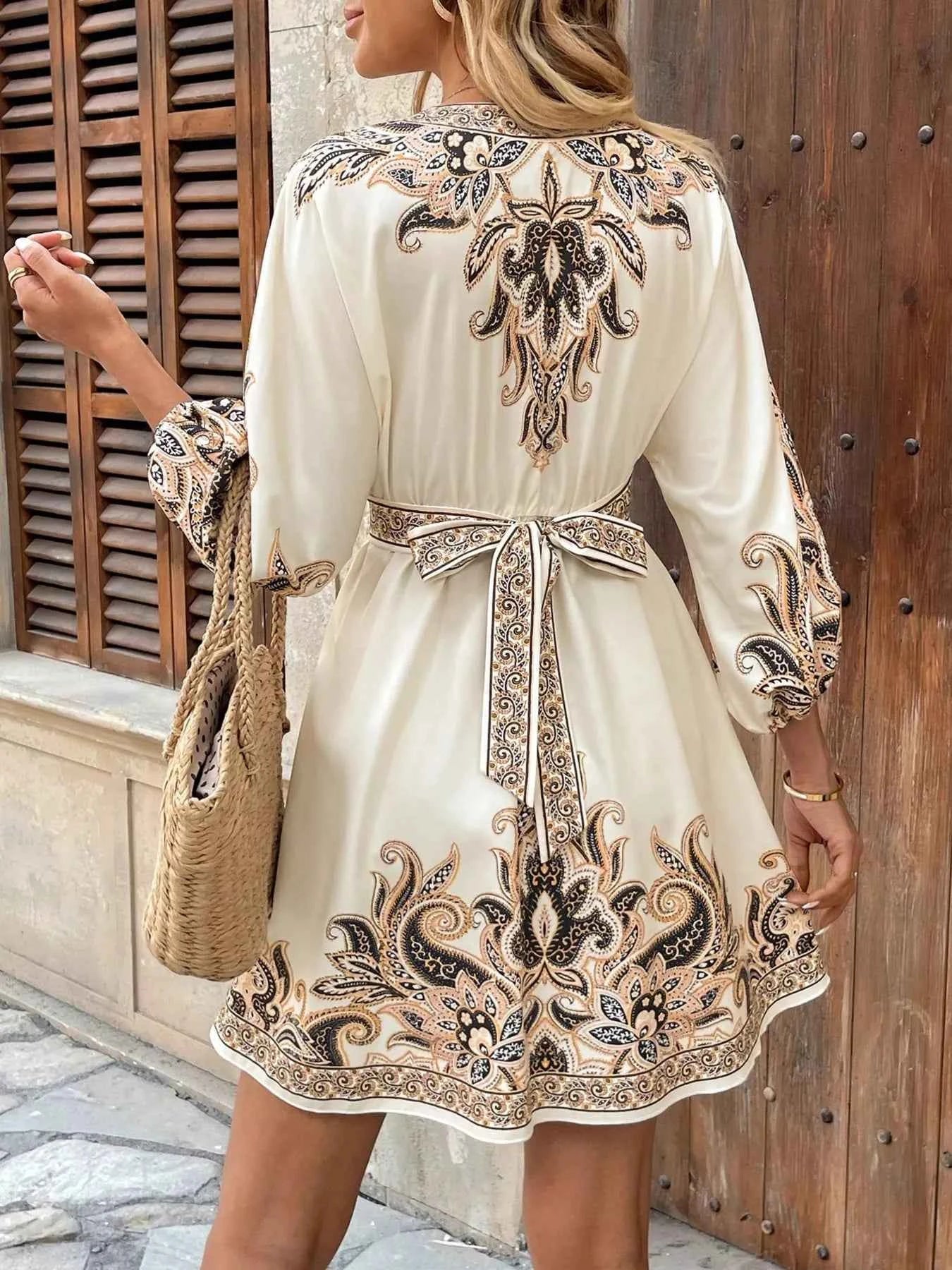 Printed Balloon Sleeve Mini Dress 0e3e13eafb9941999c9e689d6aa78464-Max-Origin
