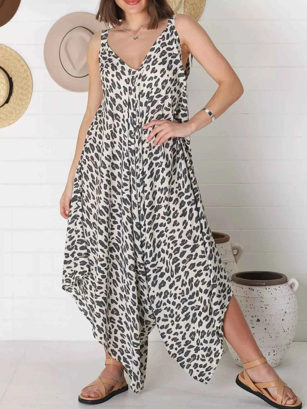 Full Size Leopard Print V-Neck Wide Leg Jumpsuit Plus Size 0e6abbeb93dd436588d781d1cc7c315d-Max-Origin