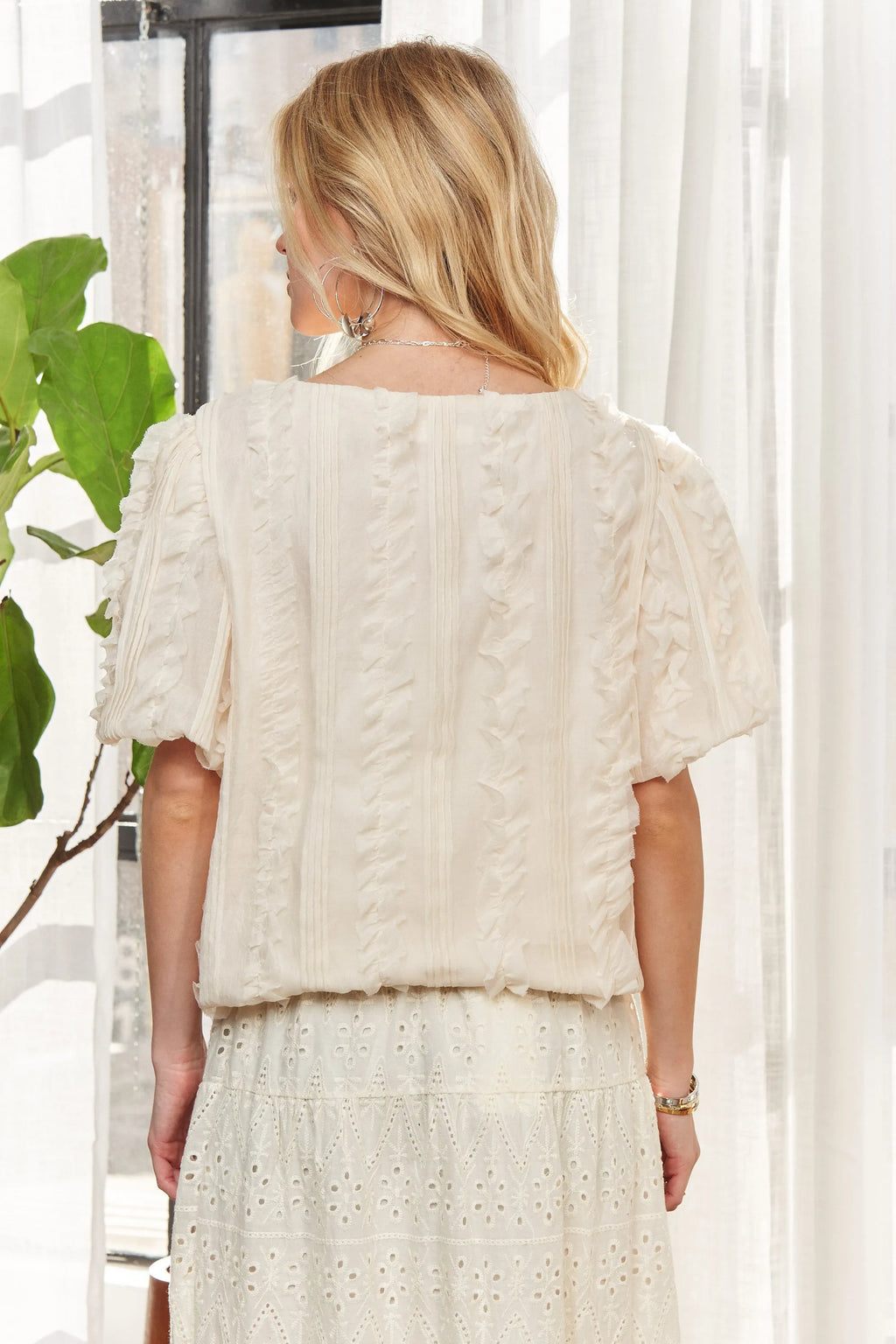 ADORA Solid Puff Sleeves Knit Top 0ed476cf86054e2386b670580161a7d0-Max-Origin