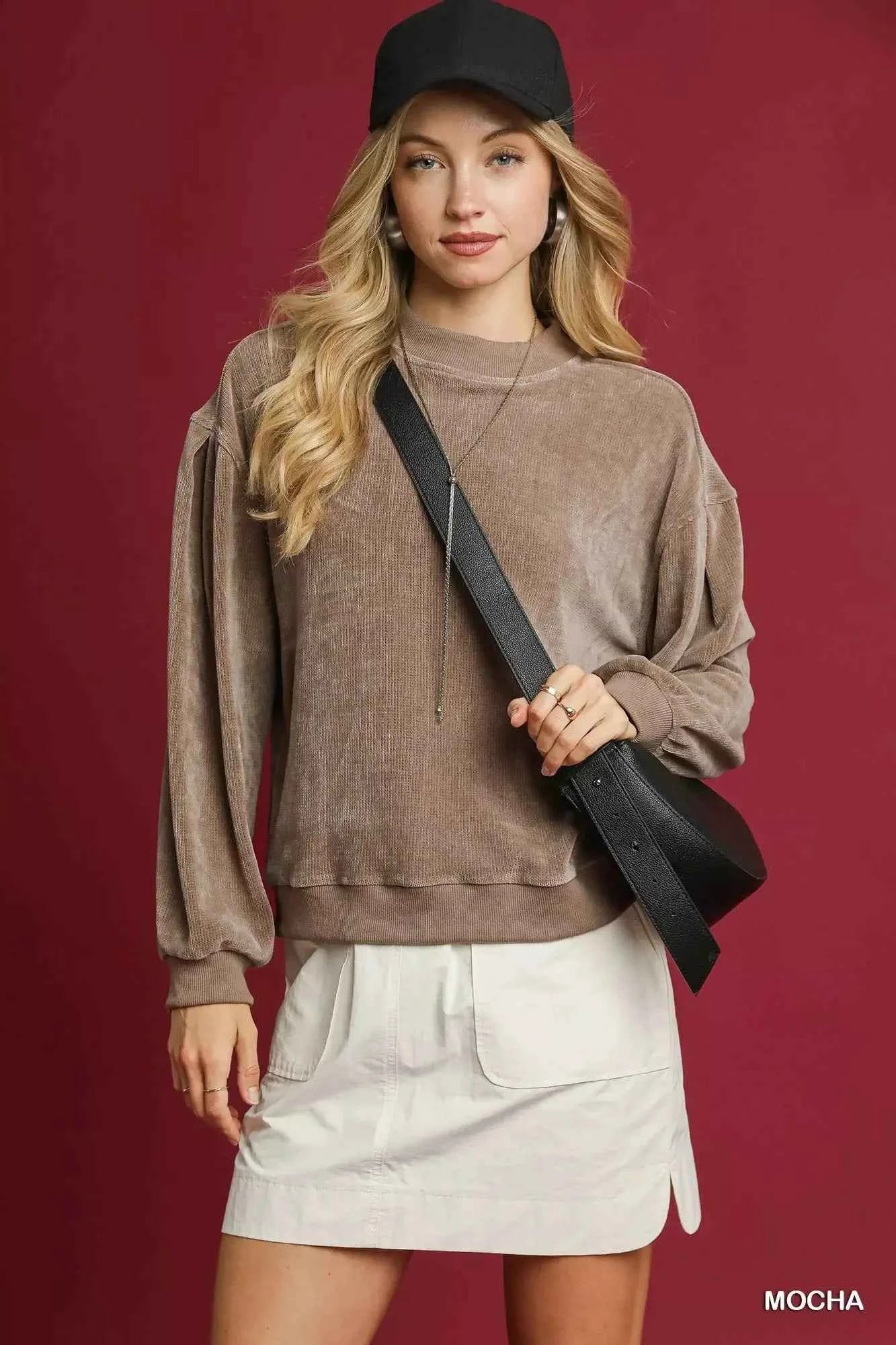 Umgee Velour Crewneck Balloon Sleeve Sweatshirt 0ee00677-7145-4d4b-b56a-d6cc574e50d0-Max-Origin