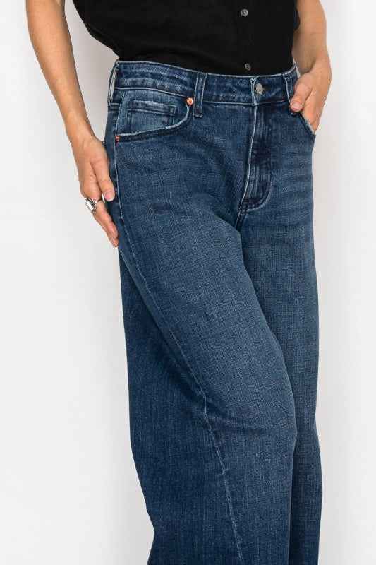 AT2108WDD - High Rise A-Wide Jeans 0efe92ad-30ac-4d8b-8ea0-2c95e9508091