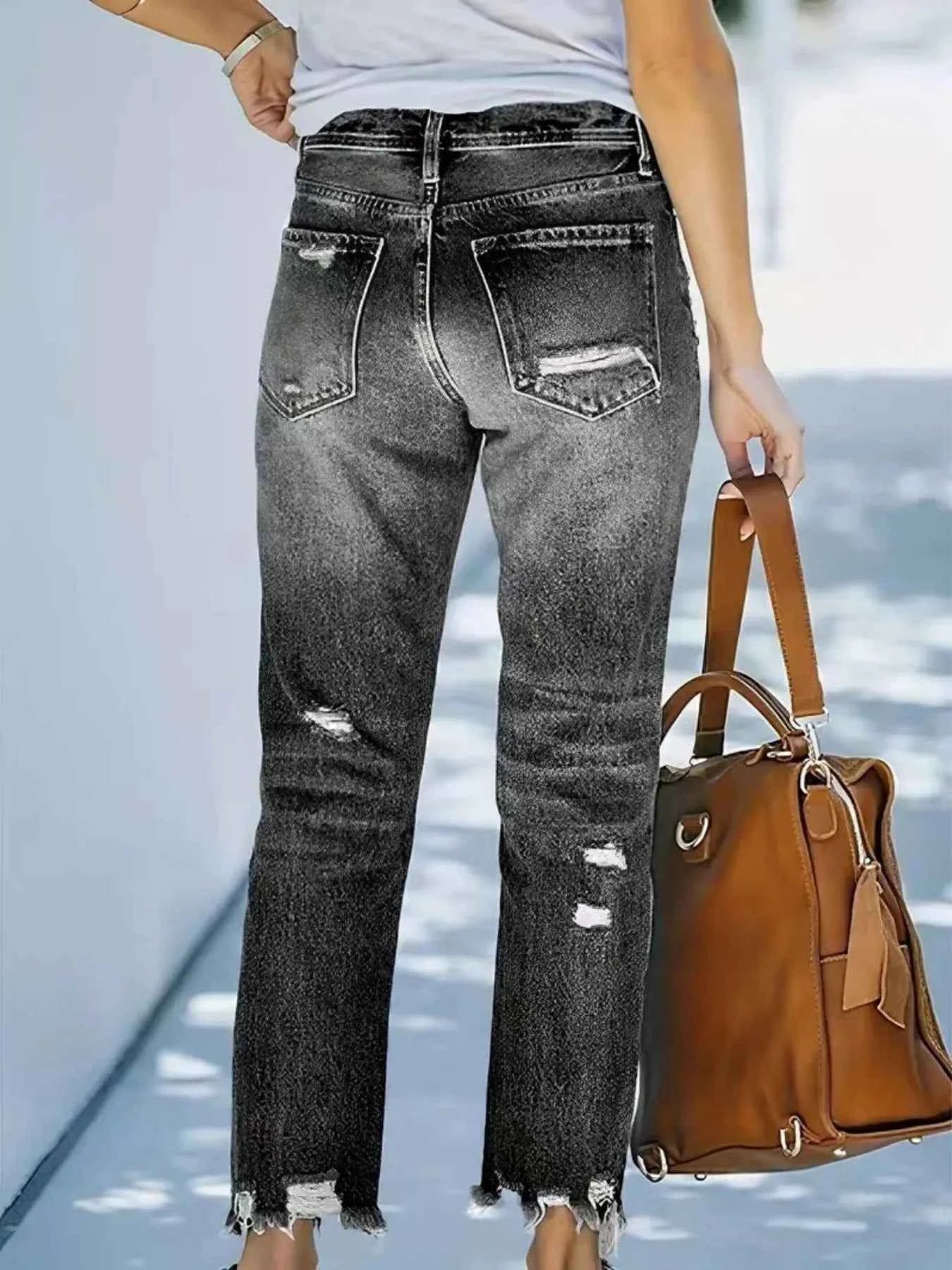 Distressed Straight Leg Jeans 0f153e3221444259be74e0db0731620b-Max-Origin