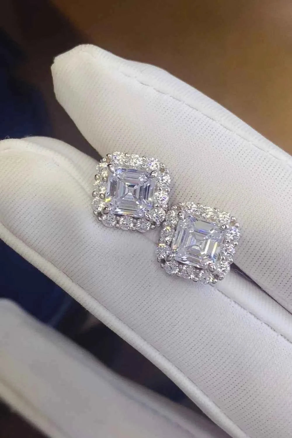 2 Carat Moissanite 925 Sterling Silver Stud Earrings 0ff0d5b5-48e5-4b17-8c56-54364eaa6200-Max
