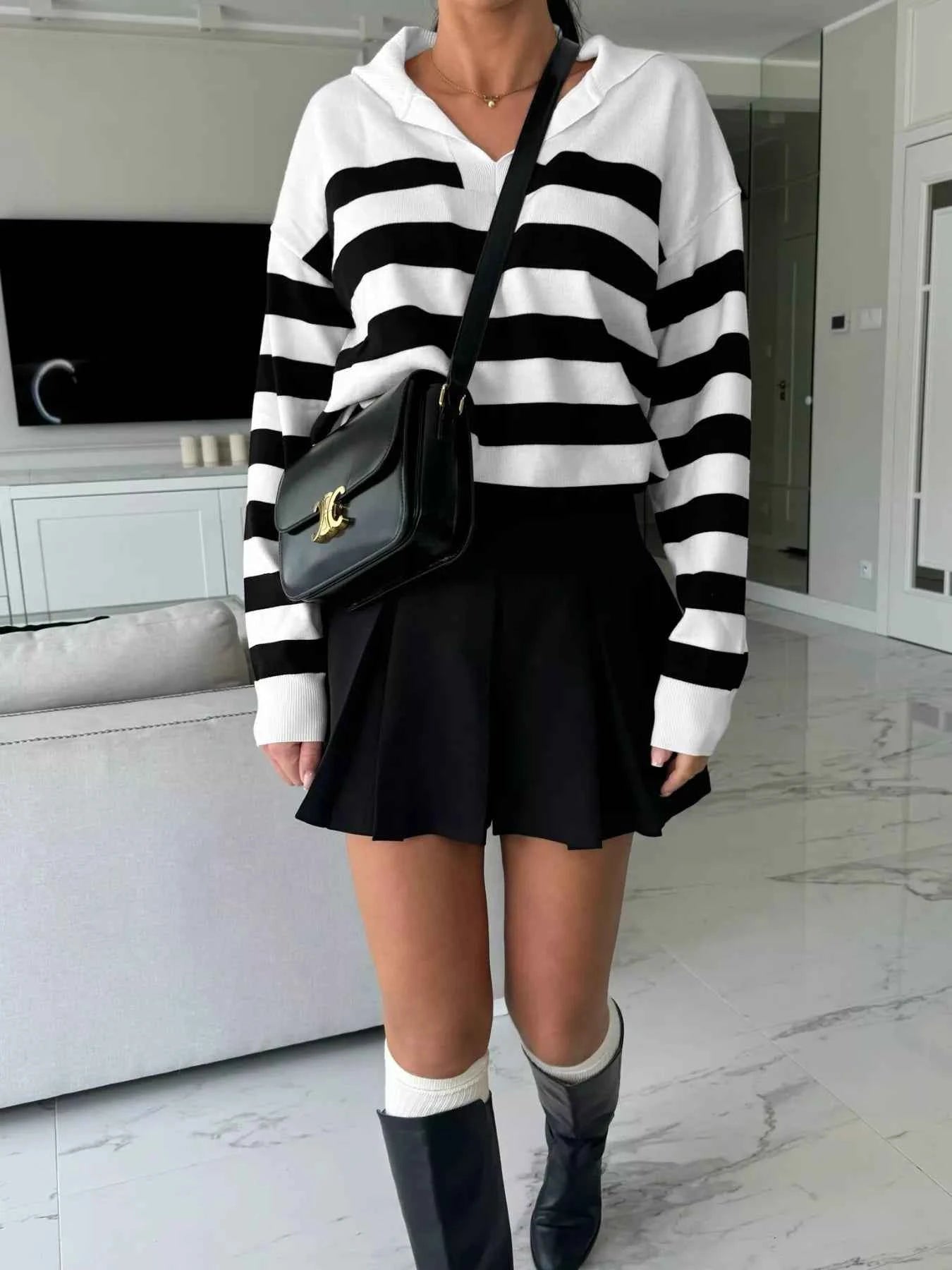 Striped Dropped Shoulder Knit Top 102e4e3f-fa80-40fd-af61-f80563da8575-Max-Origin