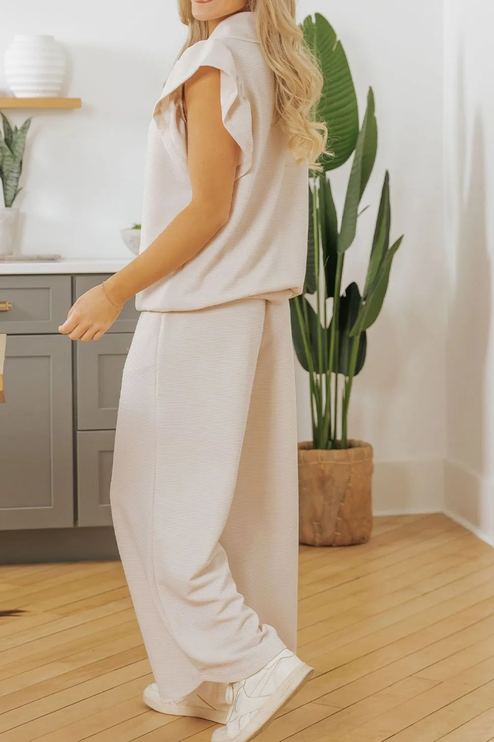 Textured Ruffled Sleeve Zipped Top and Wide Leg Pants Set 10682156-6465-448d-8867-cd57df2148a2-Max-Origin
