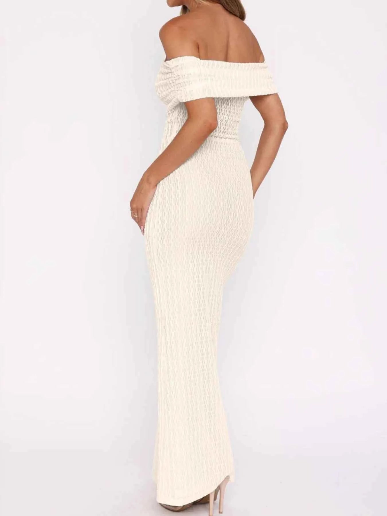 Off Shoulder Texture Maxi Dress 1096e27e-fe12-4d3c-8e5d-dc5b9d720887-Max-Origin