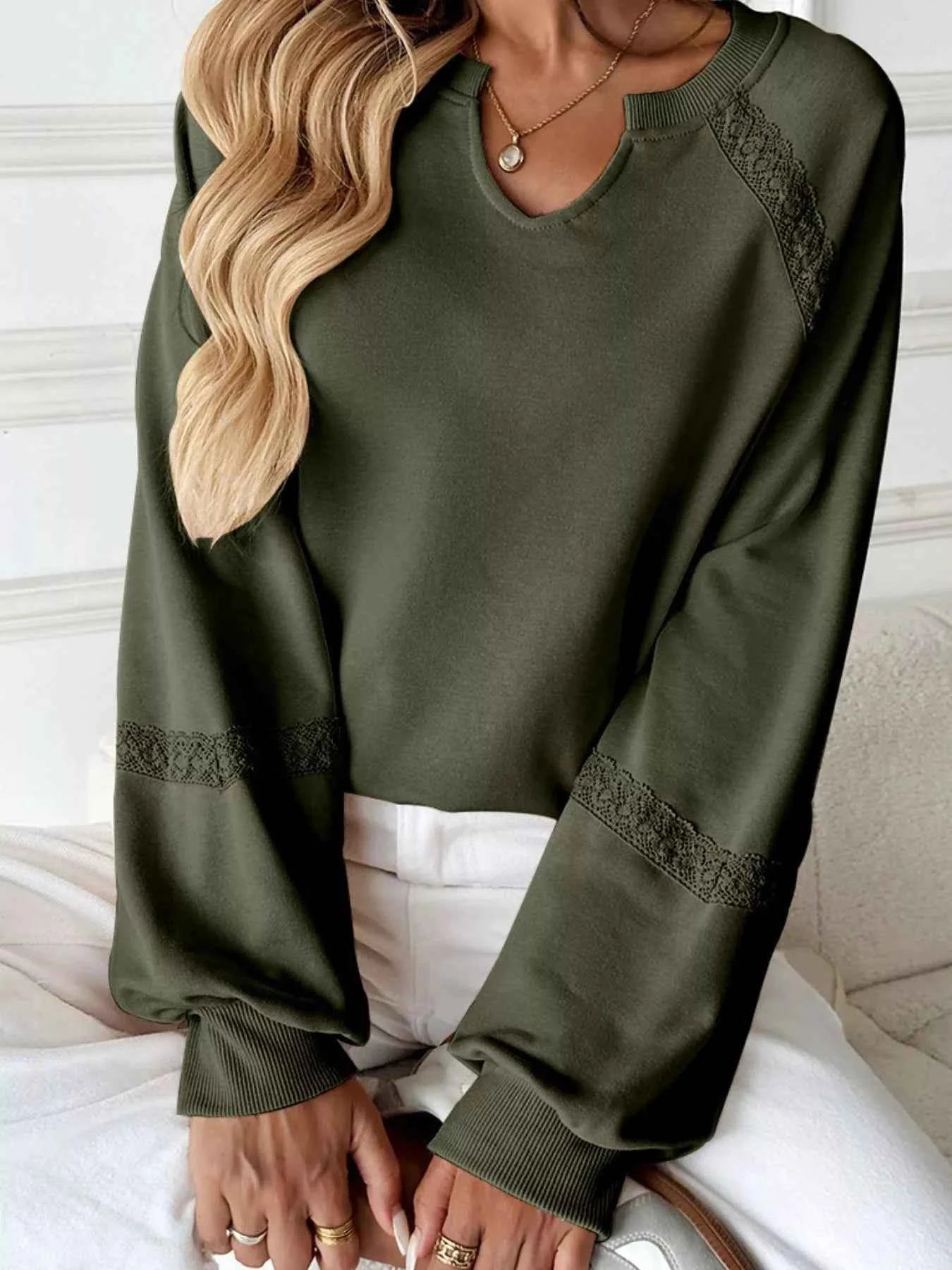 Notched Raglan Sleeve Sweatshirt 10a652e1-9ca2-4394-979c-bba9fee6c7e8-Max-Origin