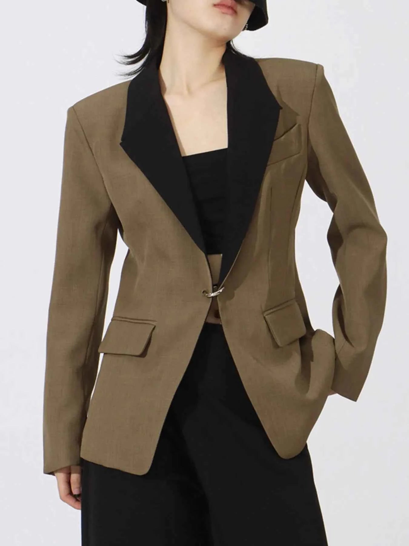 Contrast Lapel Collar Long Sleeve Blazer Khaki Green 10b525be-6730-4b8f-b07e-9c32fde9f093-Max-Origin