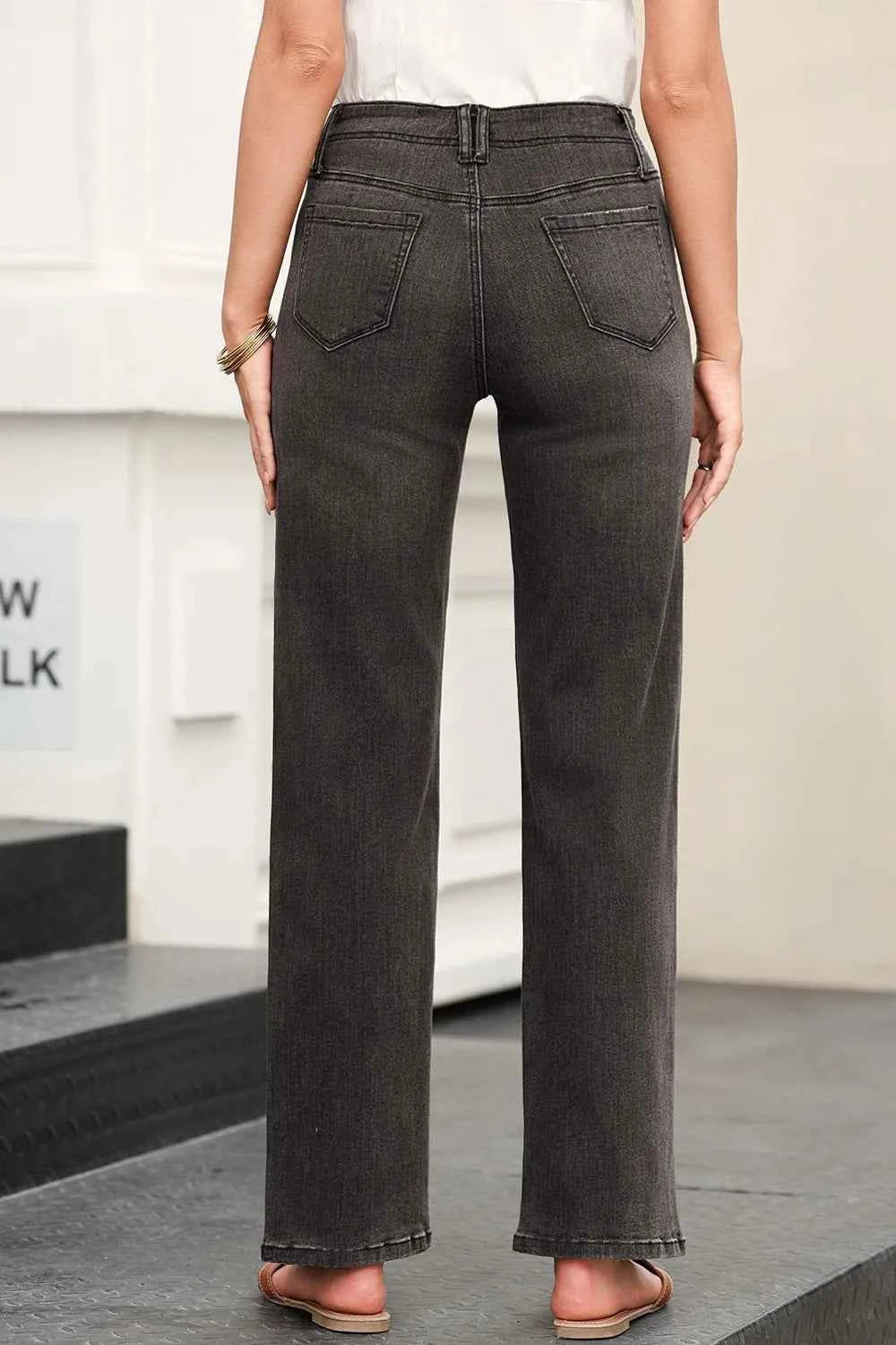 High-Waisted Wide-Leg Vintage Wash Jeans 10dd90f4-5020-4d29-bc02-02fab87a1288-Max-Origin