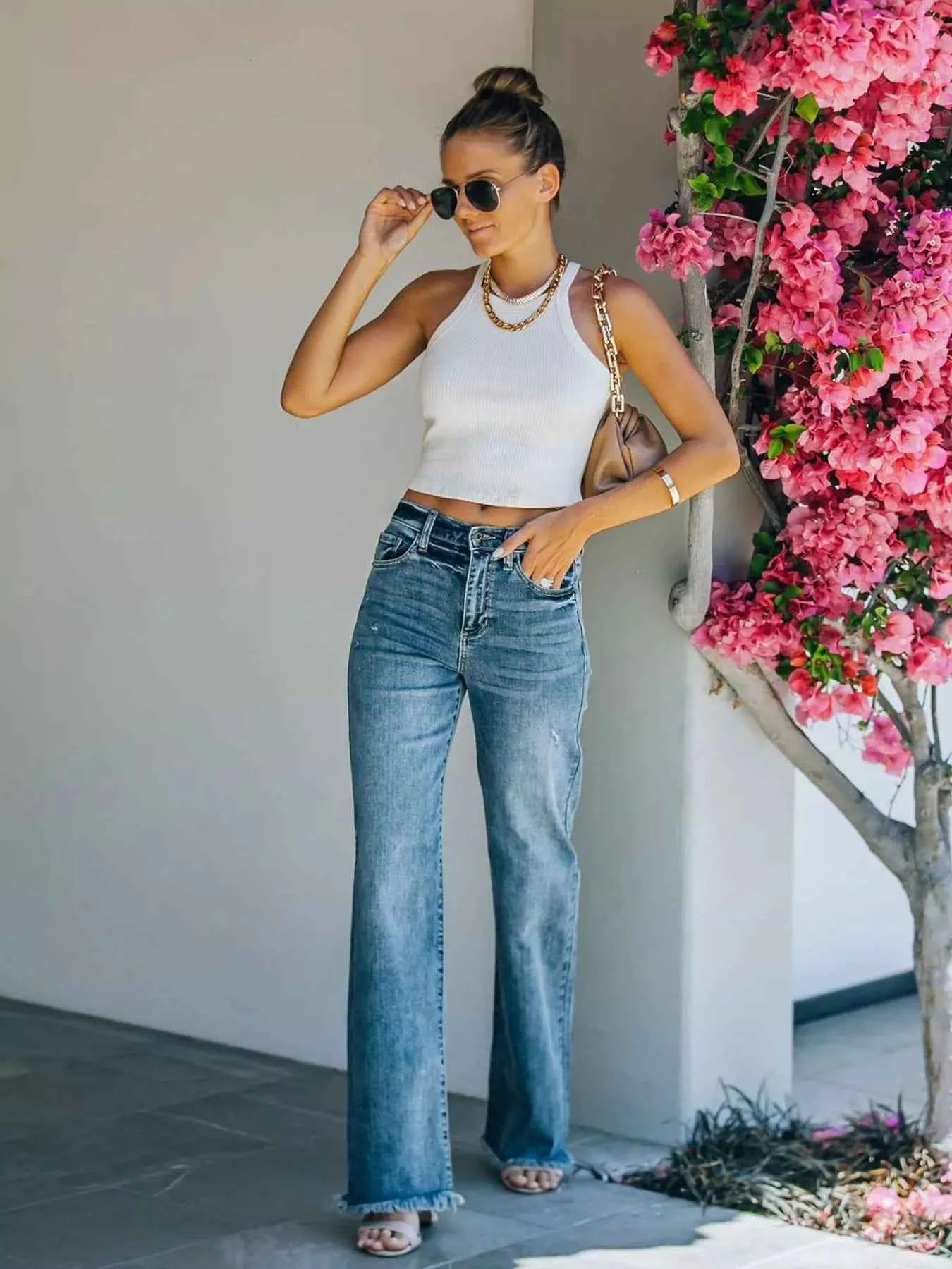 Frayed Hem High-Waisted Wide Leg Jeans 111cd9d25f2f4719ad2d27f03fffb1a9-Max-Origin