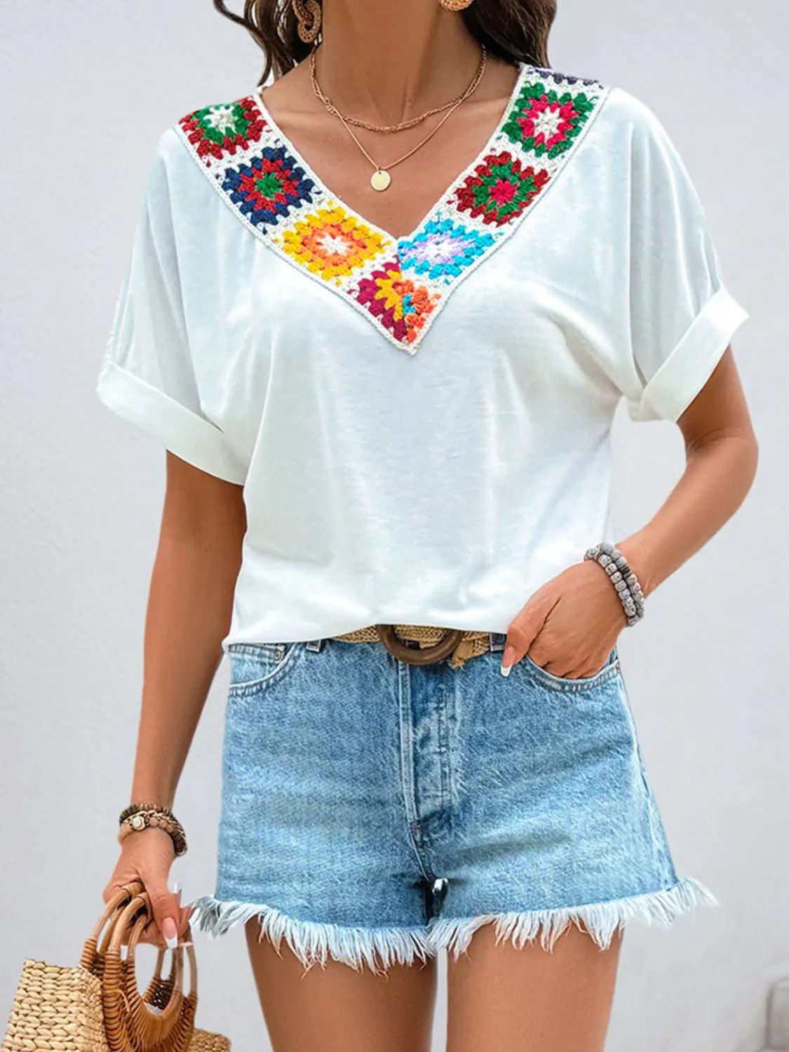 Contrast V-Neck Short Sleeve Top 119298a3-0e8c-4ac6-a4b4-2419ecb58919-Max-Origin