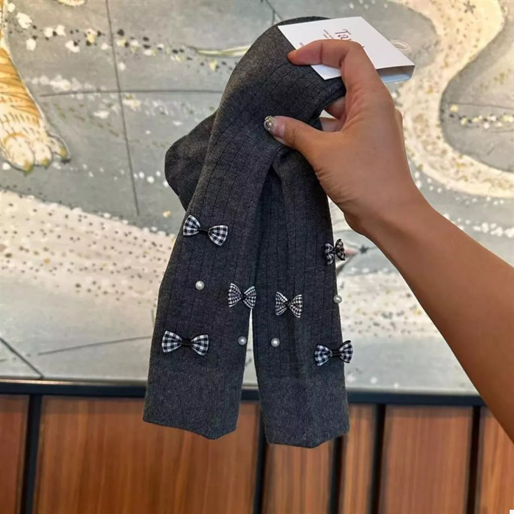 Pearl Detail Bow Crew Socks 1195a563-1ef2-4d93-971f-e18349090854-Max-Origin
