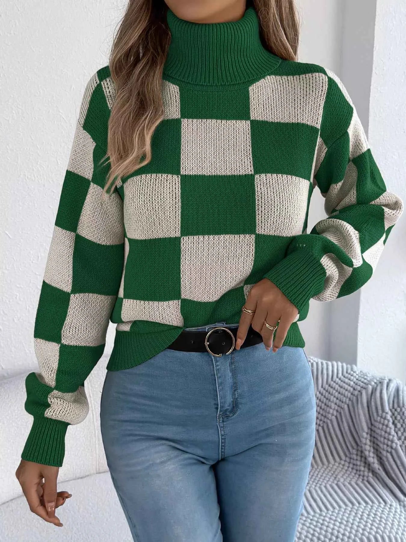 Checkered Turtleneck Long Sleeve Sweater 11a16b79-0b8e-4649-807a-079e73983779-Max-Origin