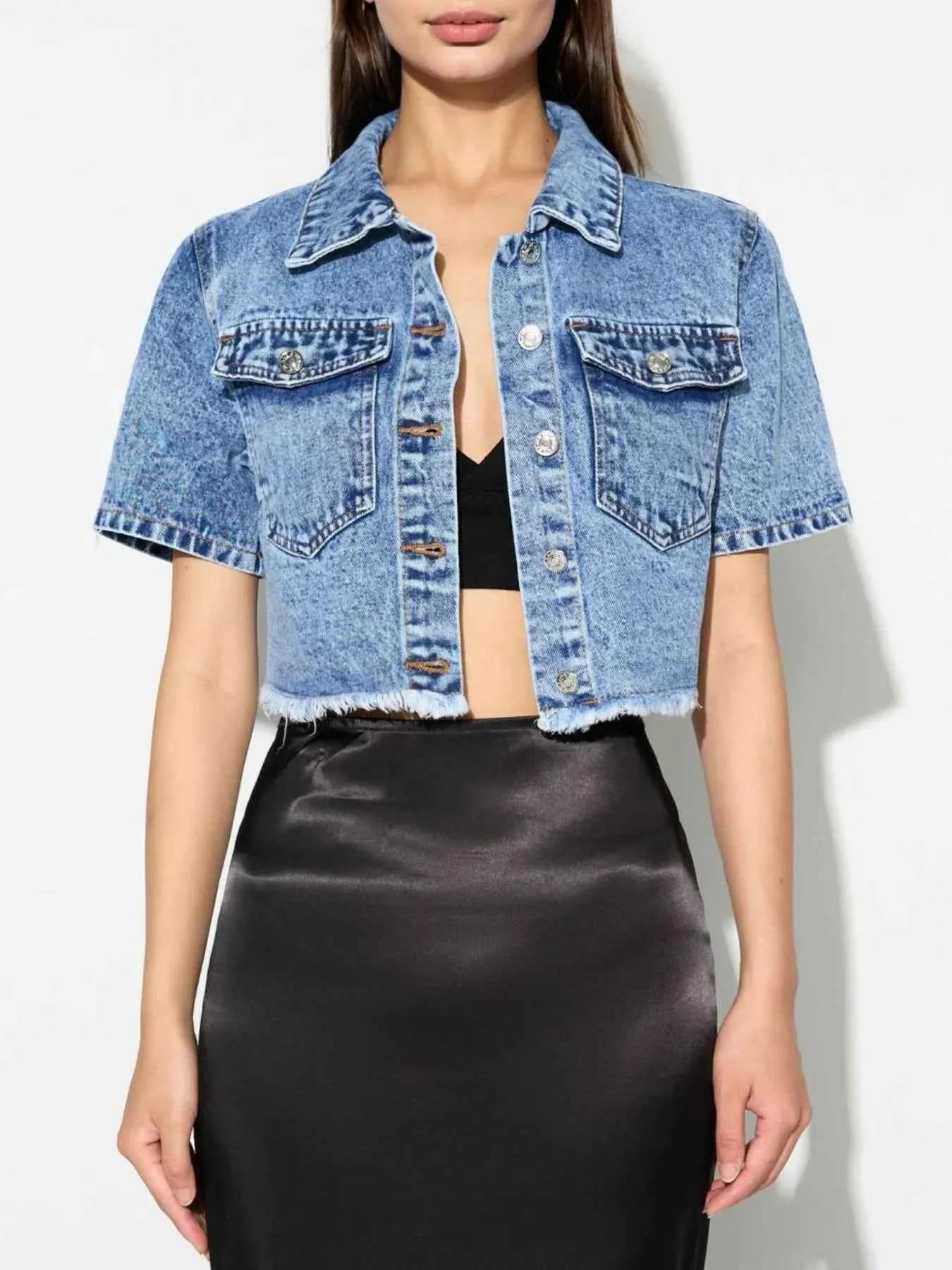 Cropped Short Sleeve Denim Jacket with Frayed Hem 11bcfdb9-932c-4067-9166-3587ff776a16-Max-Origin