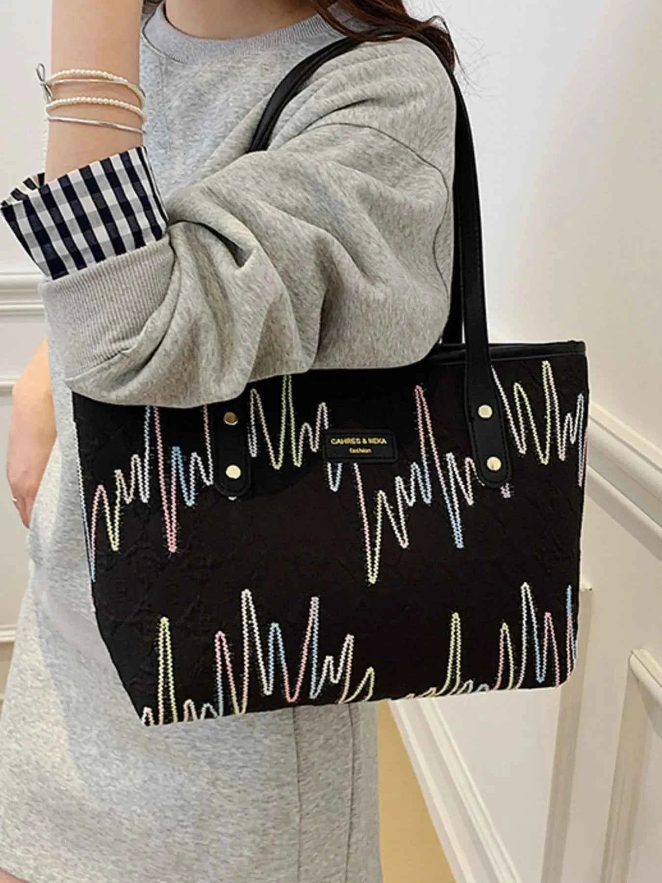 Contrast PU Leather Tote Bag Black One Size 11e699bd-b394-45bc-9a5d-94a3adc0f050-Max-Origin